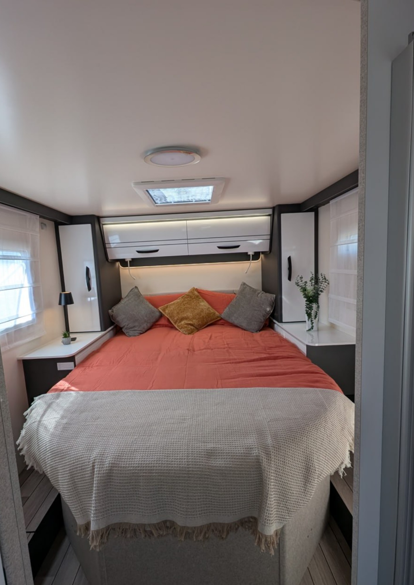 Salón-comedor de la autocaravana